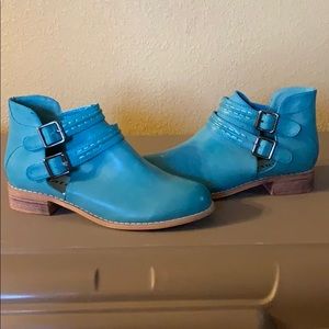 Women’s Turquoise ankle boots